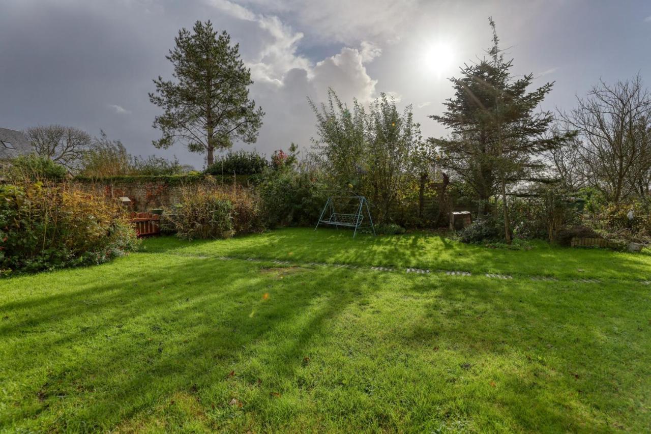 Maison Spacieuse Avec Jardin Pres De Le Bouffay Commes Kültér fotó